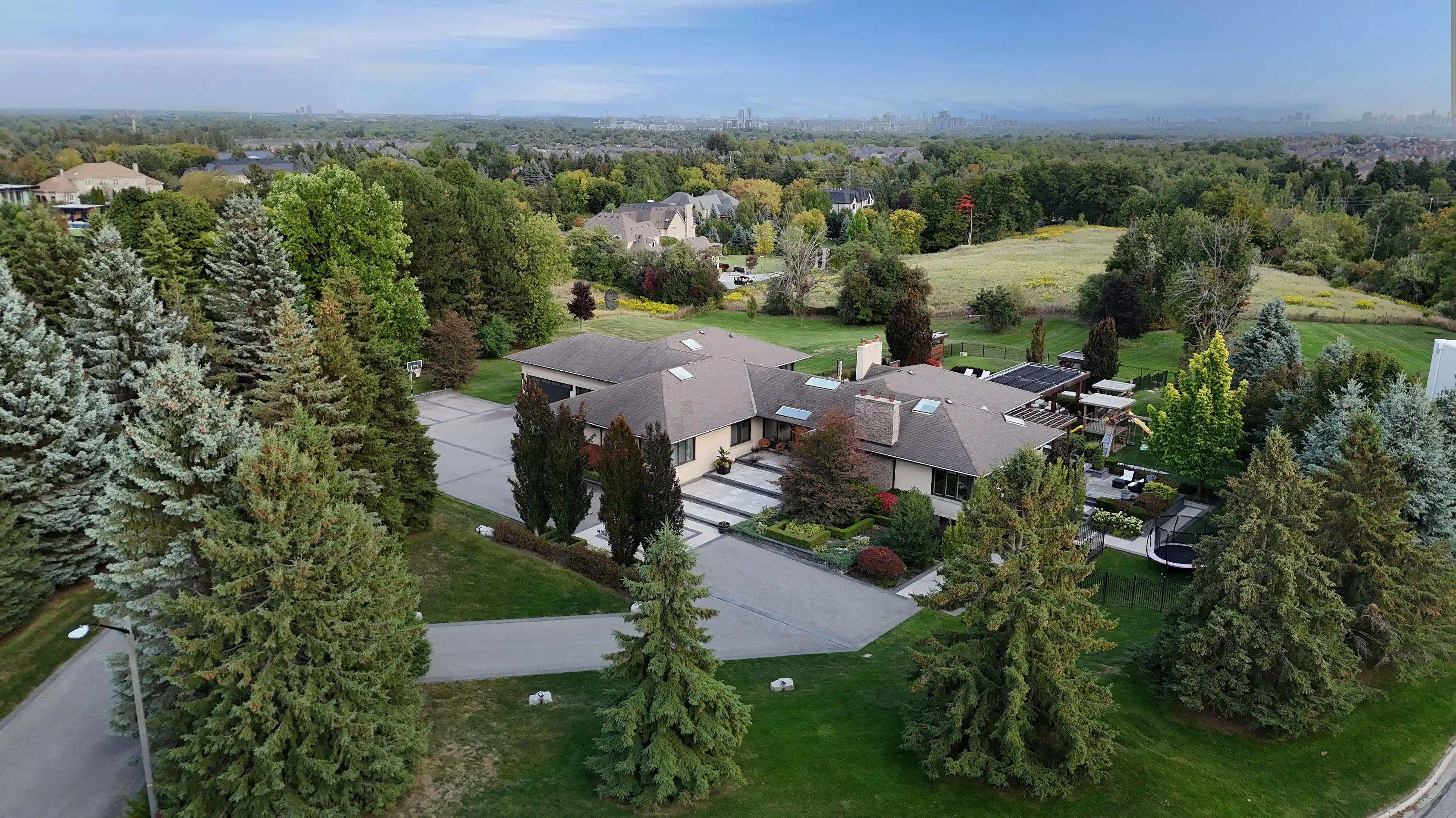 17 Dew Drop Crt, Vaughan – image 126