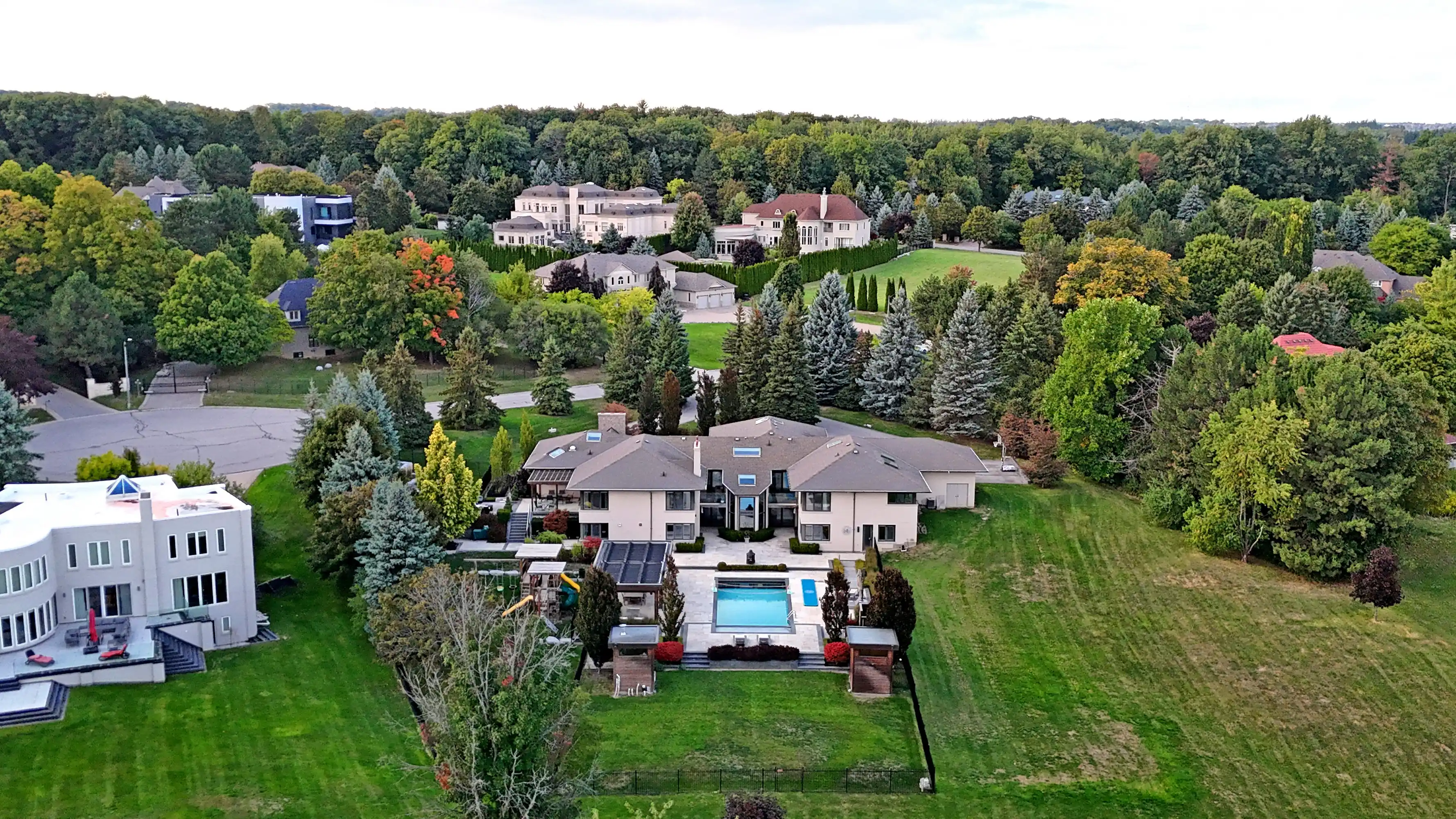 17 Dew Drop Crt, Vaughan – image 128