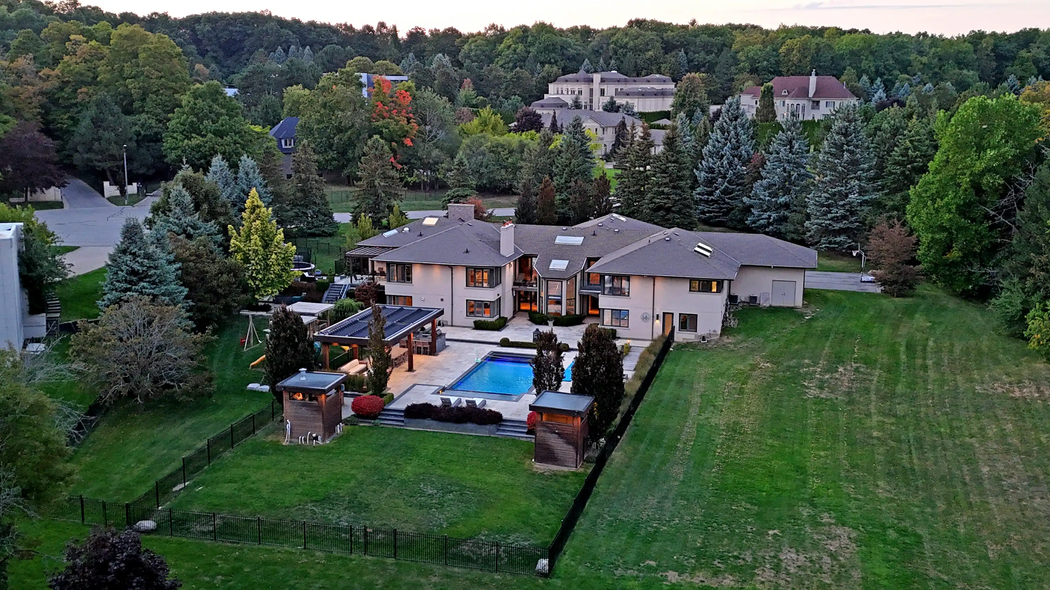 17 Dew Drop Crt, Vaughan – image 134