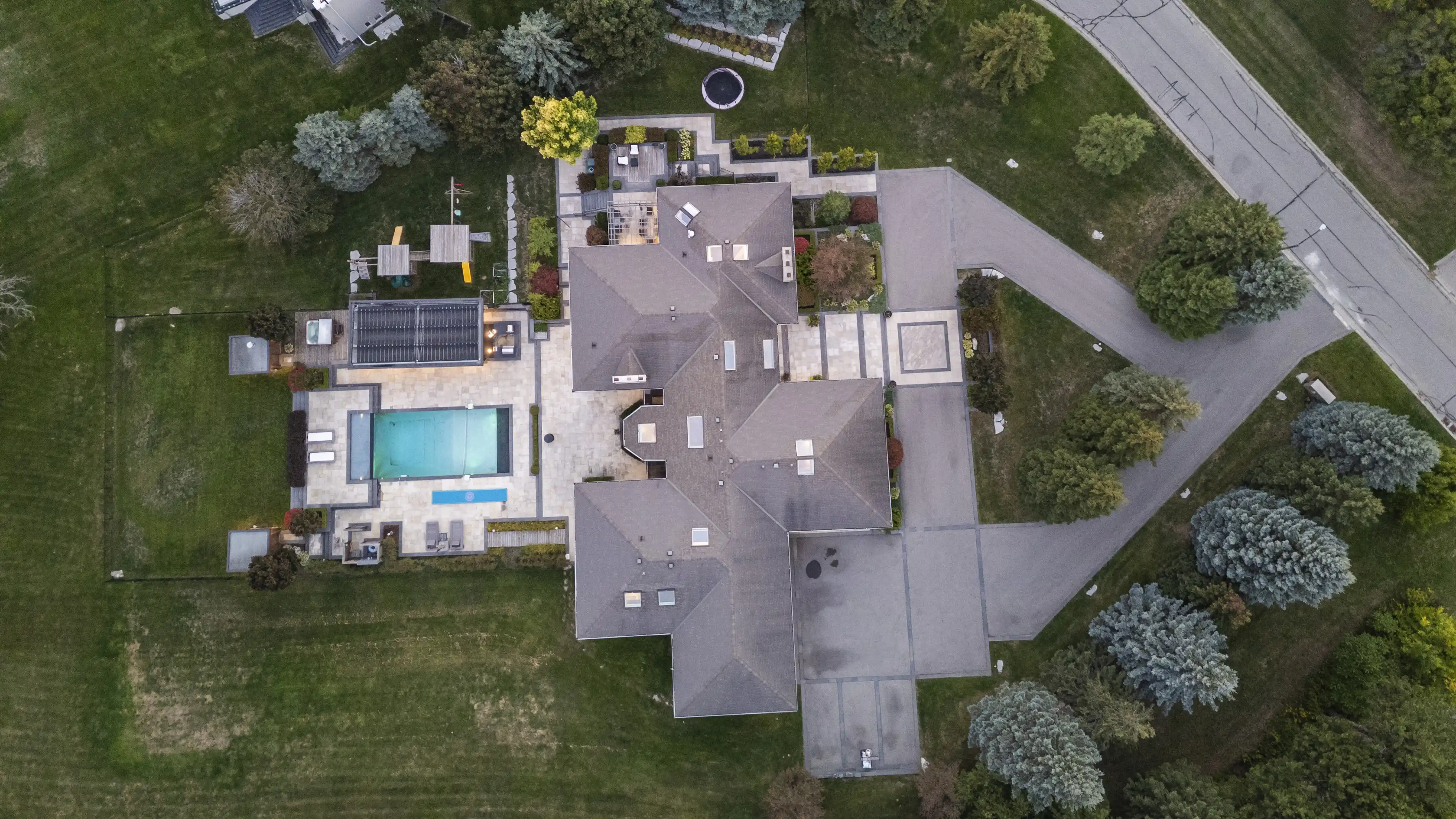 17 Dew Drop Crt, Vaughan – image 140