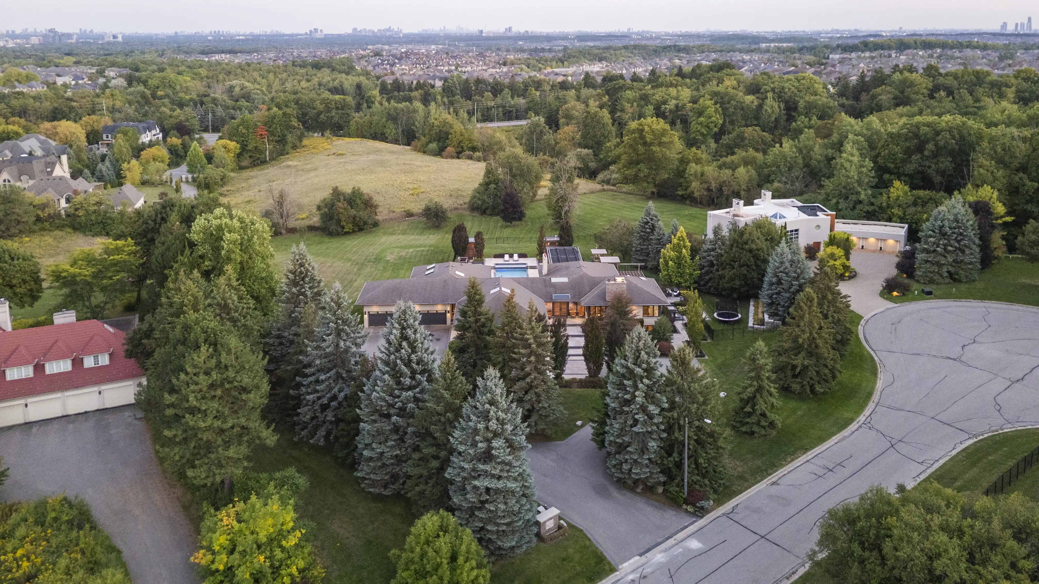 17 Dew Drop Crt, Vaughan – image 143
