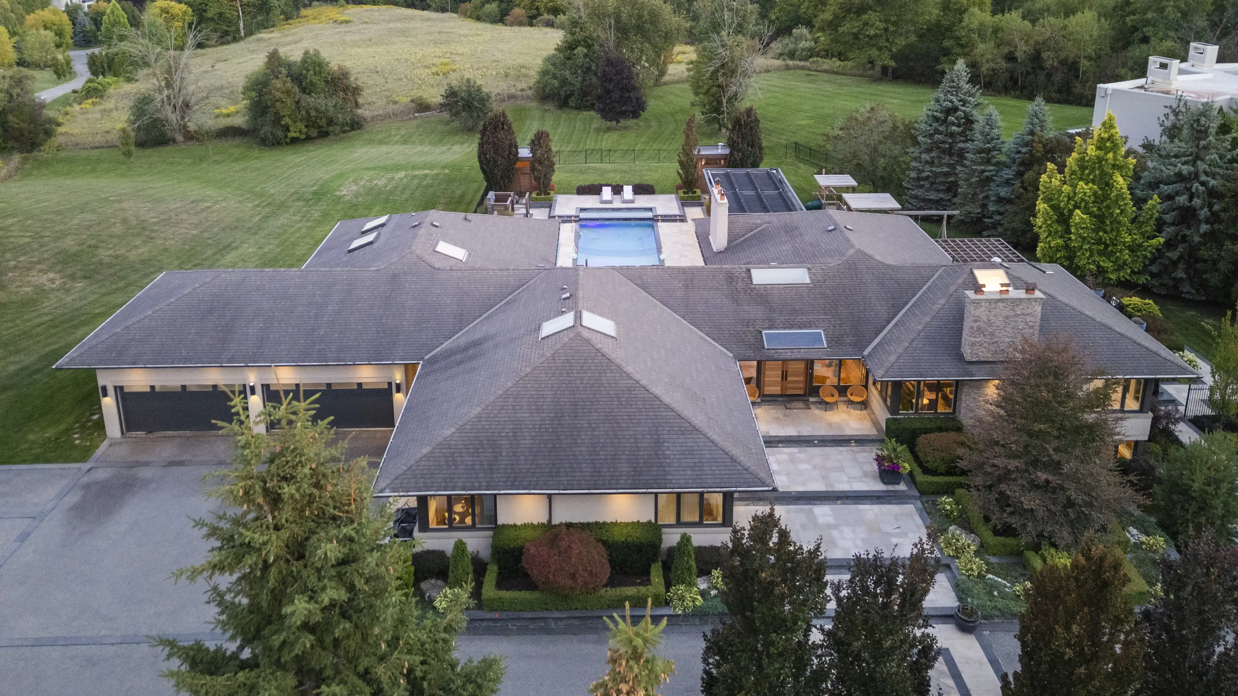 17 Dew Drop Crt, Vaughan – image 146