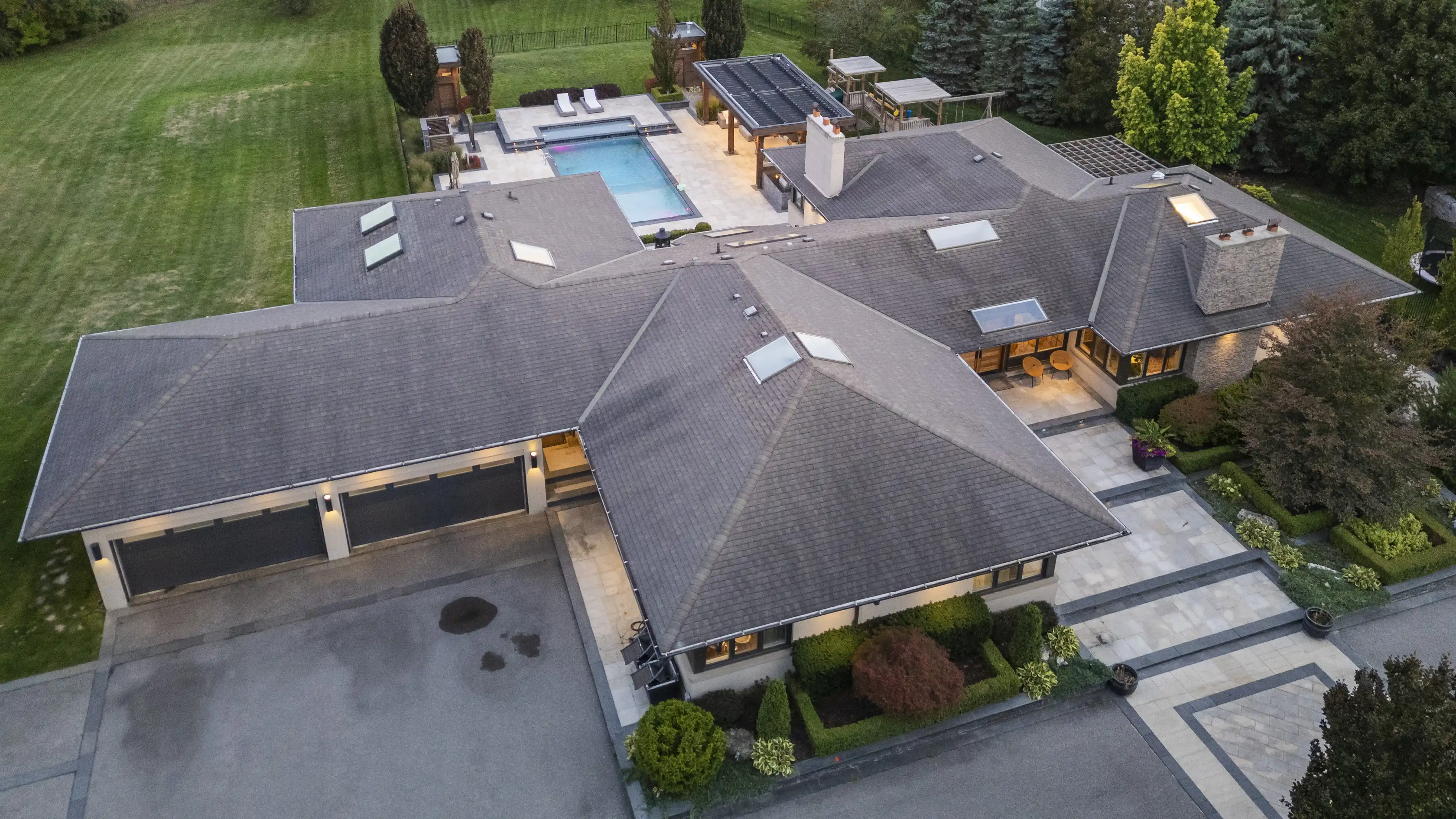 17 Dew Drop Crt, Vaughan – image 147