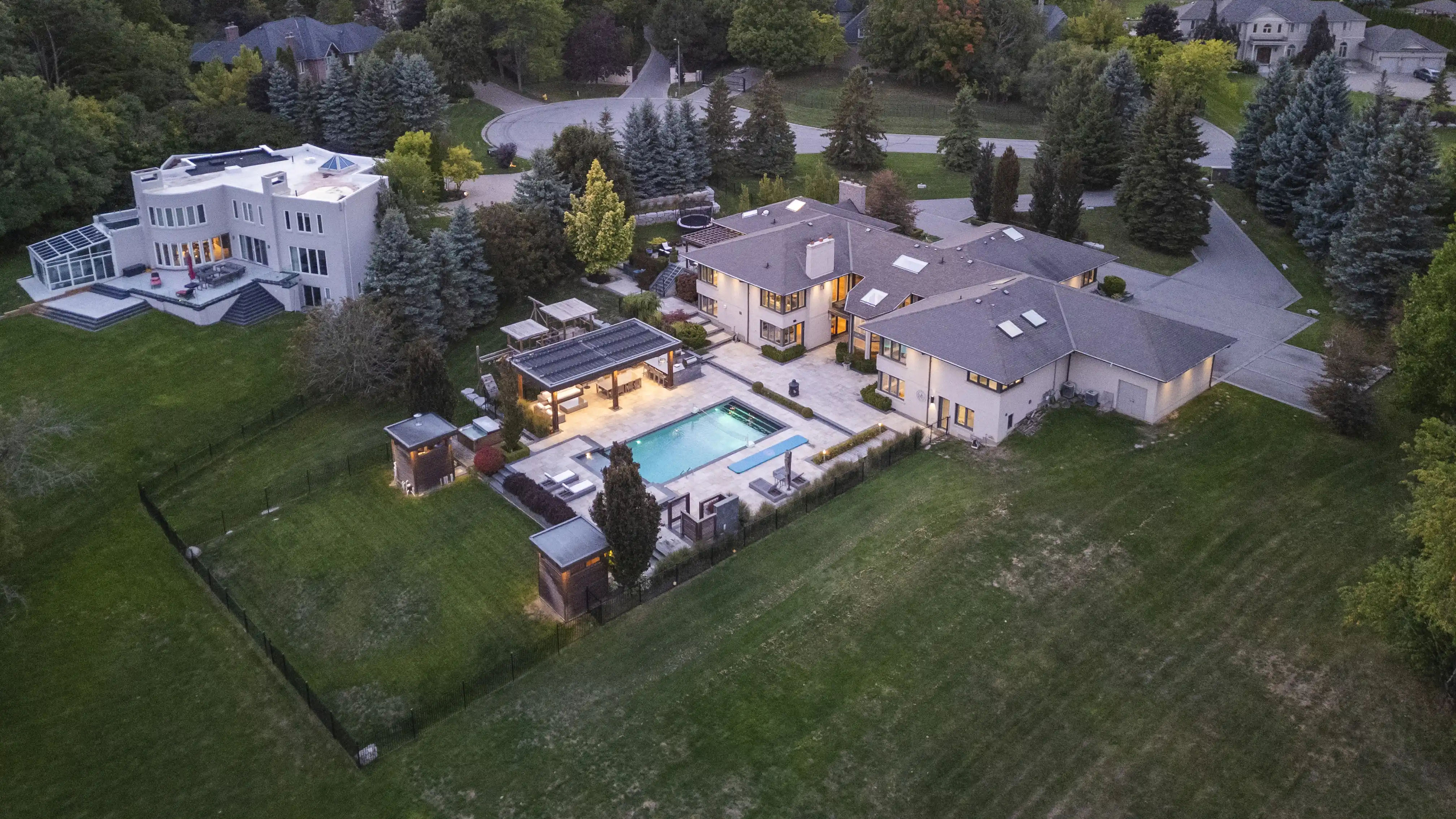 17 Dew Drop Crt, Vaughan – image 149