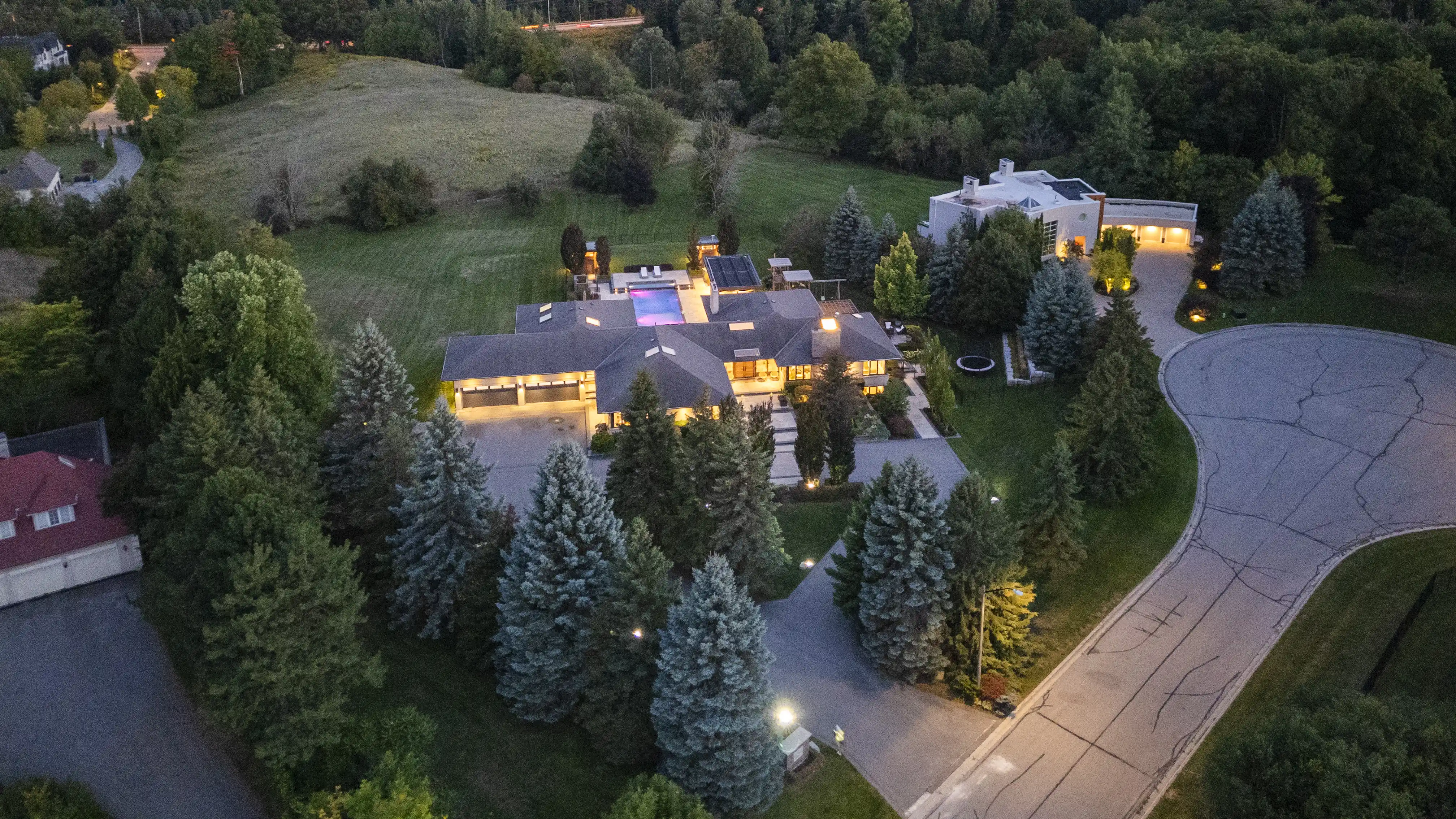 17 Dew Drop Crt, Vaughan – image 154