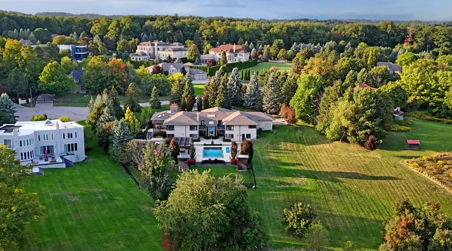 17 Dew Drop Crt, Vaughan, Ontario, L6A 1E9, Canada, 5 Bedrooms Bedrooms, 10 Rooms Rooms,6 BathroomsBathrooms,Residential,For Sale,Dew Drop,1952509