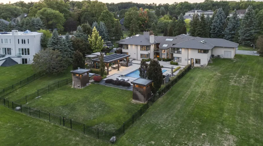 17 Dew Drop Crt, Vaughan, Ontario, L6A 1E9, Canada, 5 Bedrooms Bedrooms, 10 Rooms Rooms,6 BathroomsBathrooms,Residential,For Sale,Dew Drop,1952509