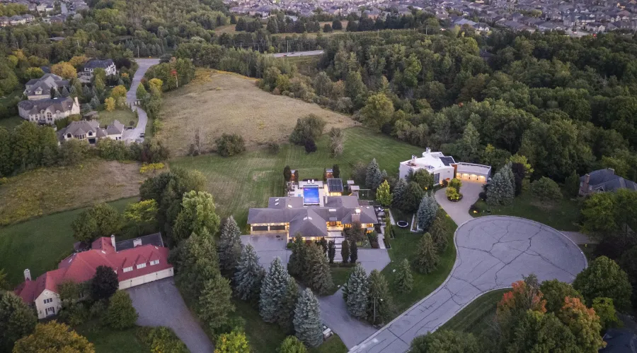 17 Dew Drop Crt, Vaughan, Ontario, L6A 1E9, Canada, 5 Bedrooms Bedrooms, 10 Rooms Rooms,6 BathroomsBathrooms,Residential,For Sale,Dew Drop,1952509