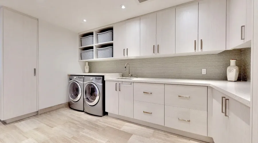 17 Dew Drop Crt, Vaughan, Ontario, L6A 1E9, Canada, 5 Bedrooms Bedrooms, 10 Rooms Rooms,6 BathroomsBathrooms,Residential,For Sale,Dew Drop,1952509