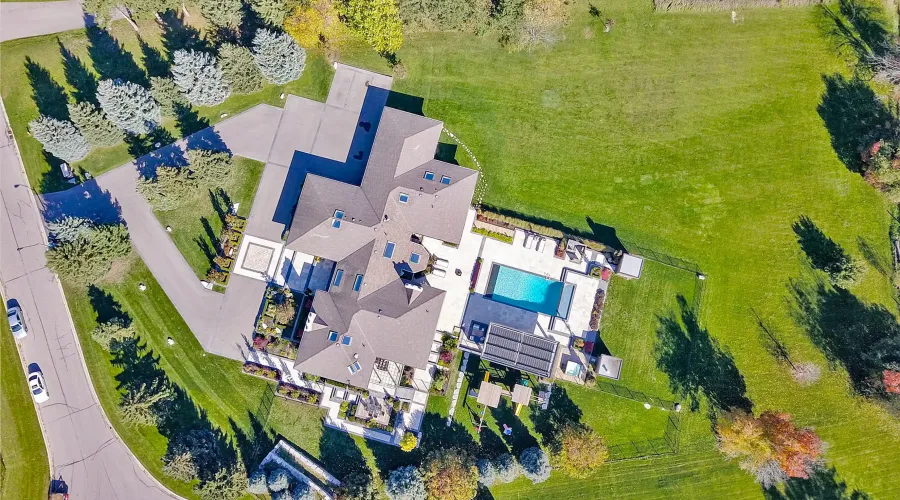 17 Dew Drop Crt, Vaughan, Ontario, L6A 1E9, Canada, 5 Bedrooms Bedrooms, 10 Rooms Rooms,6 BathroomsBathrooms,Residential,For Sale,Dew Drop,1952509