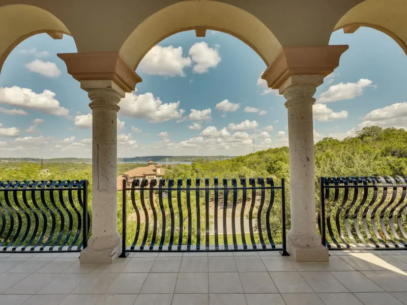 Gated Canyons at Lake Travis – image 22