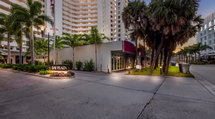 1255 N Gulfstream Ave, Sarasota, Florida, 34326, United States, 2 Bedrooms Bedrooms, 5 Rooms Rooms,2 BathroomsBathrooms,Condo,For Sale,Bay Plaza,Gulfstream,2,1953286