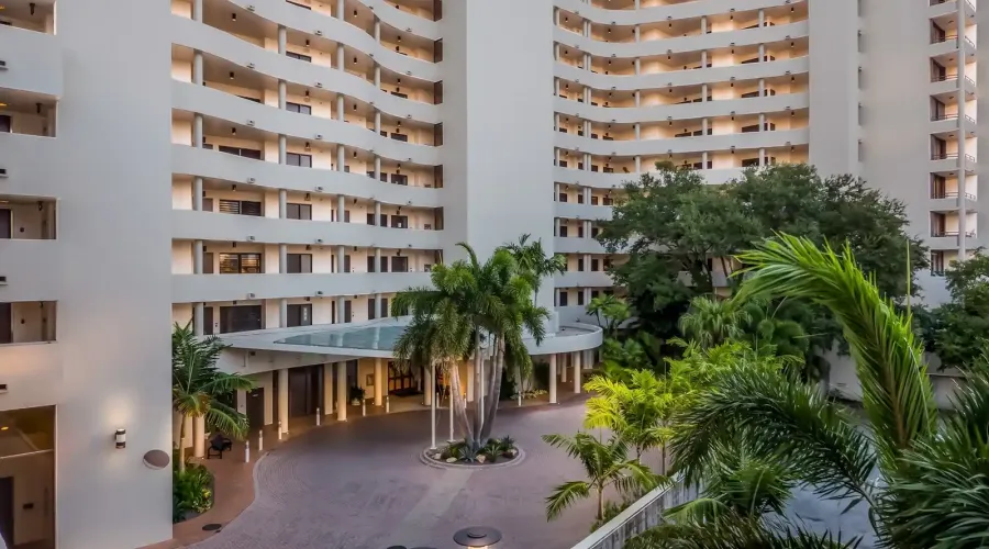 1255 N Gulfstream Ave, Sarasota, Florida, 34326, United States, 2 Bedrooms Bedrooms, 5 Rooms Rooms,2 BathroomsBathrooms,Condo,For Sale,Bay Plaza,Gulfstream,2,1953286