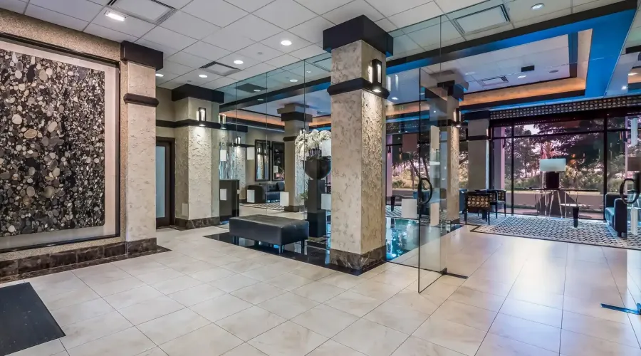 1255 N Gulfstream Ave, Sarasota, Florida, 34326, United States, 2 Bedrooms Bedrooms, 5 Rooms Rooms,2 BathroomsBathrooms,Condo,For Sale,Bay Plaza,Gulfstream,2,1953286