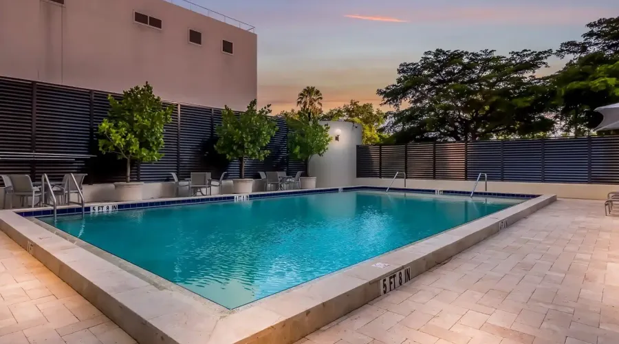 1255 N Gulfstream Ave, Sarasota, Florida, 34326, United States, 2 Bedrooms Bedrooms, 5 Rooms Rooms,2 BathroomsBathrooms,Condo,For Sale,Bay Plaza,Gulfstream,2,1953286