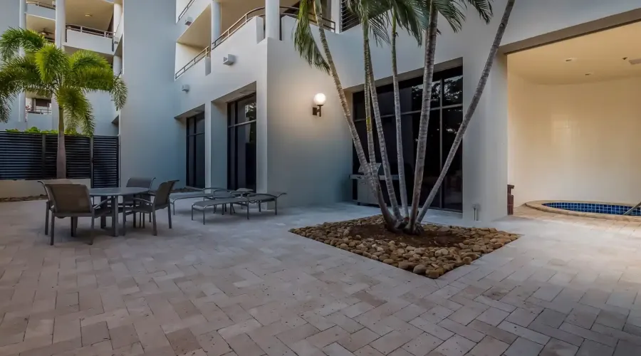 1255 N Gulfstream Ave, Sarasota, Florida, 34326, United States, 2 Bedrooms Bedrooms, 5 Rooms Rooms,2 BathroomsBathrooms,Condo,For Sale,Bay Plaza,Gulfstream,2,1953286