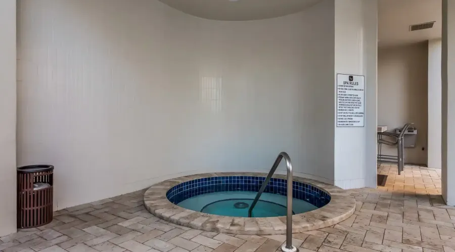 1255 N Gulfstream Ave, Sarasota, Florida, 34326, United States, 2 Bedrooms Bedrooms, 5 Rooms Rooms,2 BathroomsBathrooms,Condo,For Sale,Bay Plaza,Gulfstream,2,1953286
