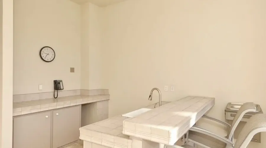 1255 N Gulfstream Ave, Sarasota, Florida, 34326, United States, 2 Bedrooms Bedrooms, 5 Rooms Rooms,2 BathroomsBathrooms,Condo,For Sale,Bay Plaza,Gulfstream,2,1953286