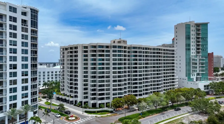1255 N Gulfstream Ave, Sarasota, Florida, 34326, United States, 2 Bedrooms Bedrooms, 5 Rooms Rooms,2 BathroomsBathrooms,Condo,For Sale,Bay Plaza,Gulfstream,2,1953286
