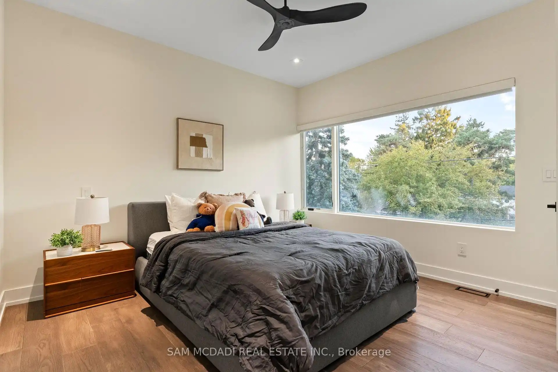 2075 Shawanaga Trail, Mississauga (W13105650) – image 31