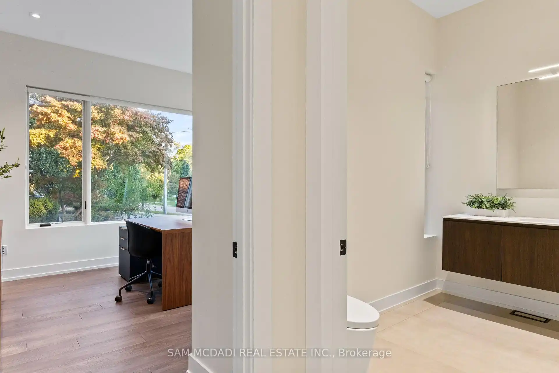 2075 Shawanaga Trail, Mississauga (W13105650) – image 4