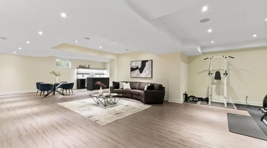 2075 Shawanaga Trail, Mississauga, Ontario, L5H 3Z3, Canada, 4 Bedrooms Bedrooms, ,6 BathroomsBathrooms,Residential,For Sale,2075 Shawanaga Trail,1954444