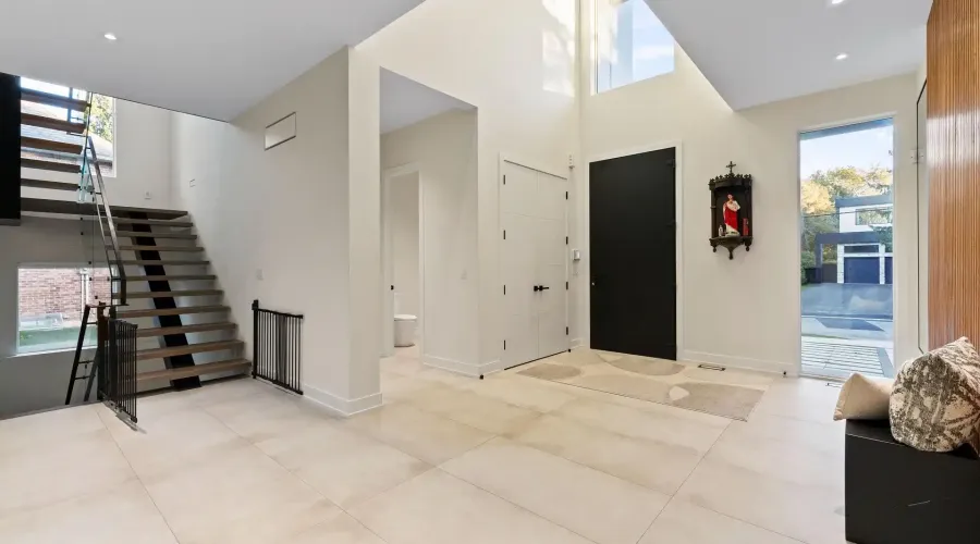 2075 Shawanaga Trail, Mississauga, Ontario, L5H 3Z3, Canada, 4 Bedrooms Bedrooms, ,6 BathroomsBathrooms,Residential,For Sale,2075 Shawanaga Trail,1954444