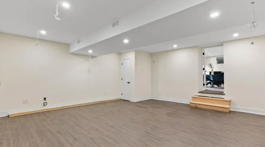 2075 Shawanaga Trail, Mississauga, Ontario, L5H 3Z3, Canada, 4 Bedrooms Bedrooms, ,6 BathroomsBathrooms,Residential,For Sale,2075 Shawanaga Trail,1954444