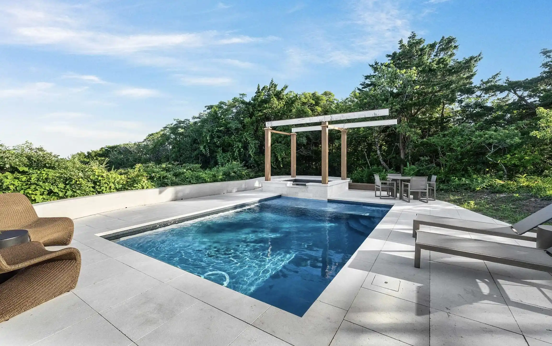 One-of-a-Kind Oceanfront Masterpiece – image 11