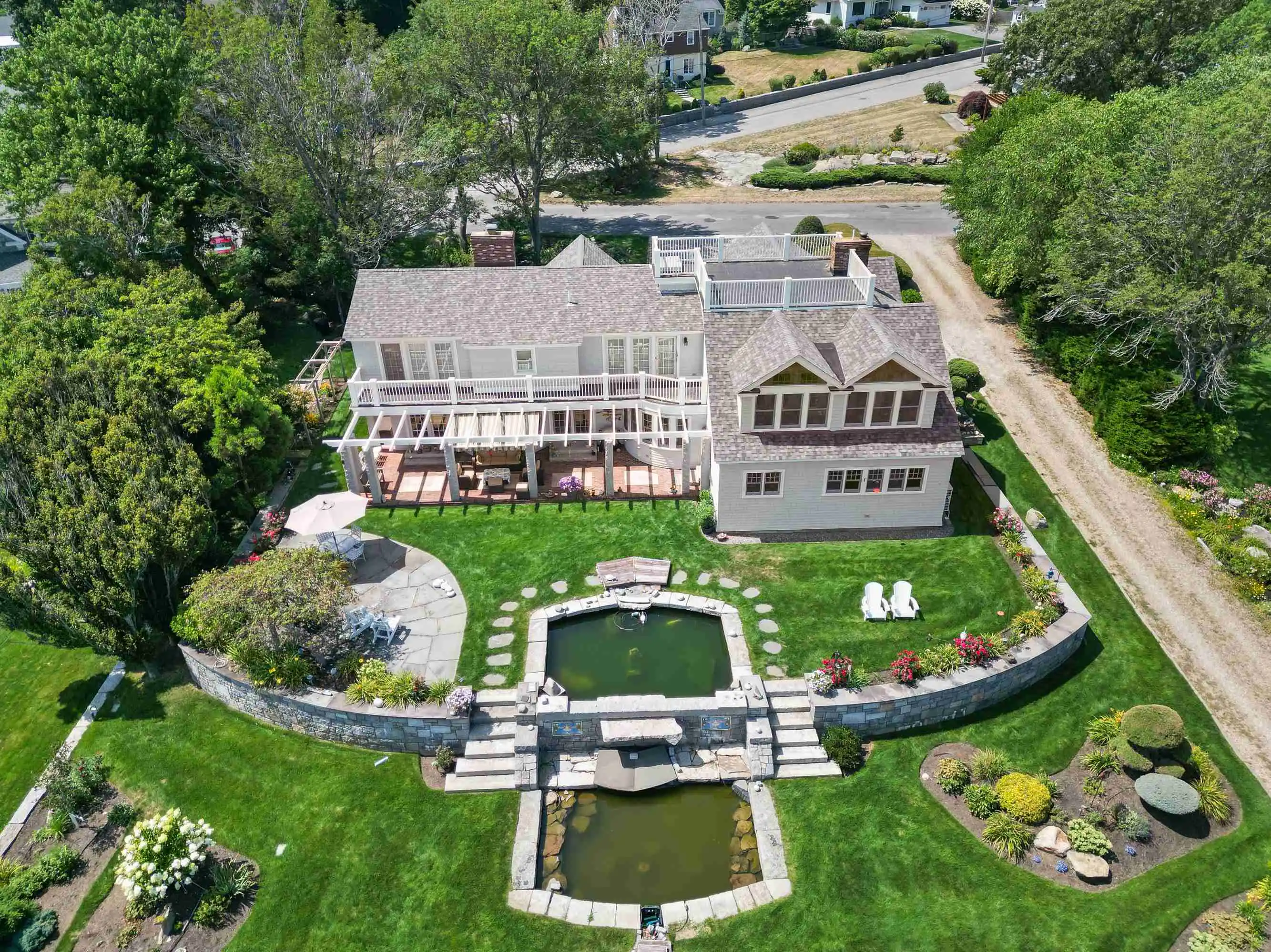 13 Phillips Avenue – image 1
