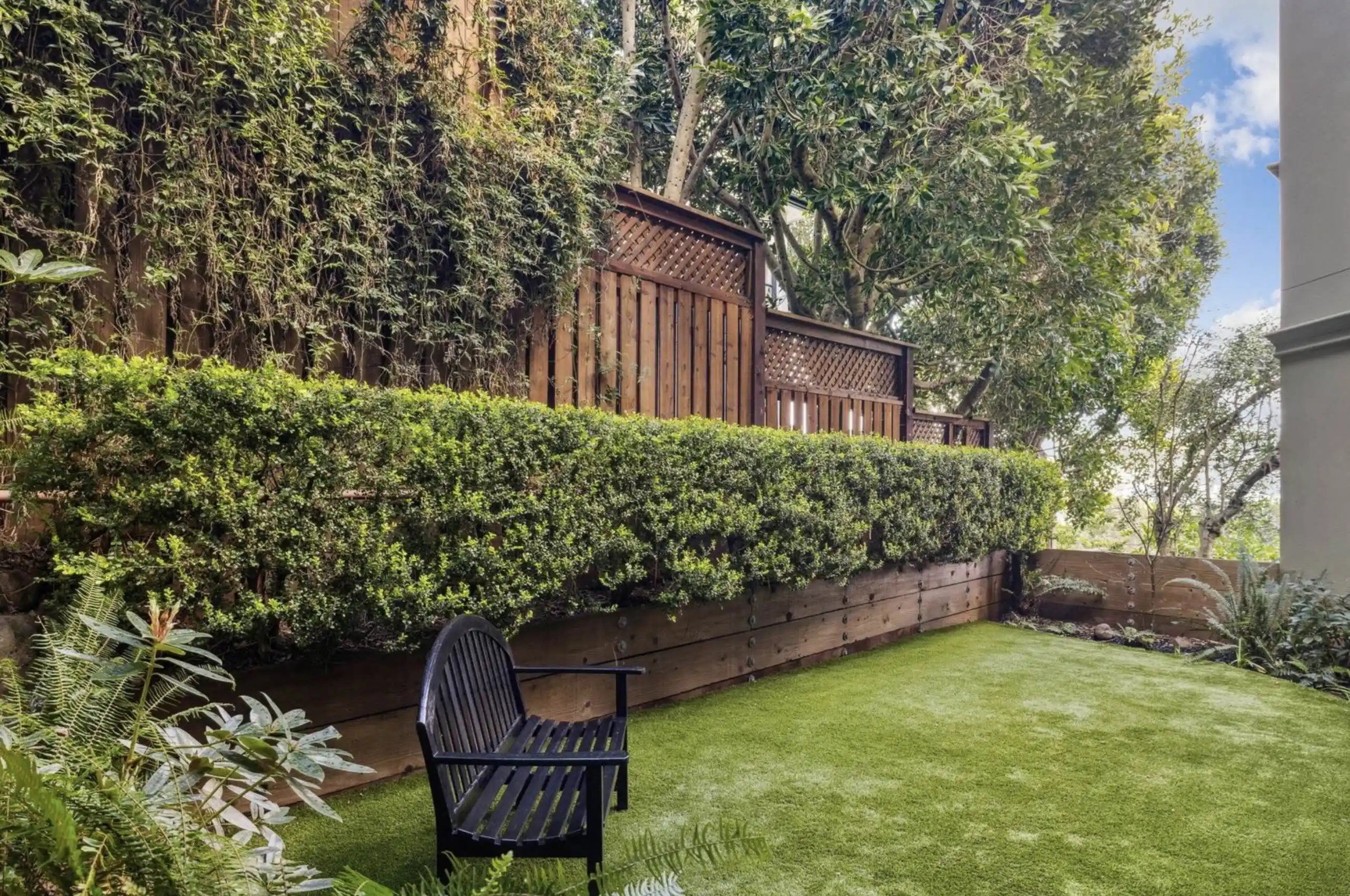 A Masterpiece of Bayfront Living – image 11