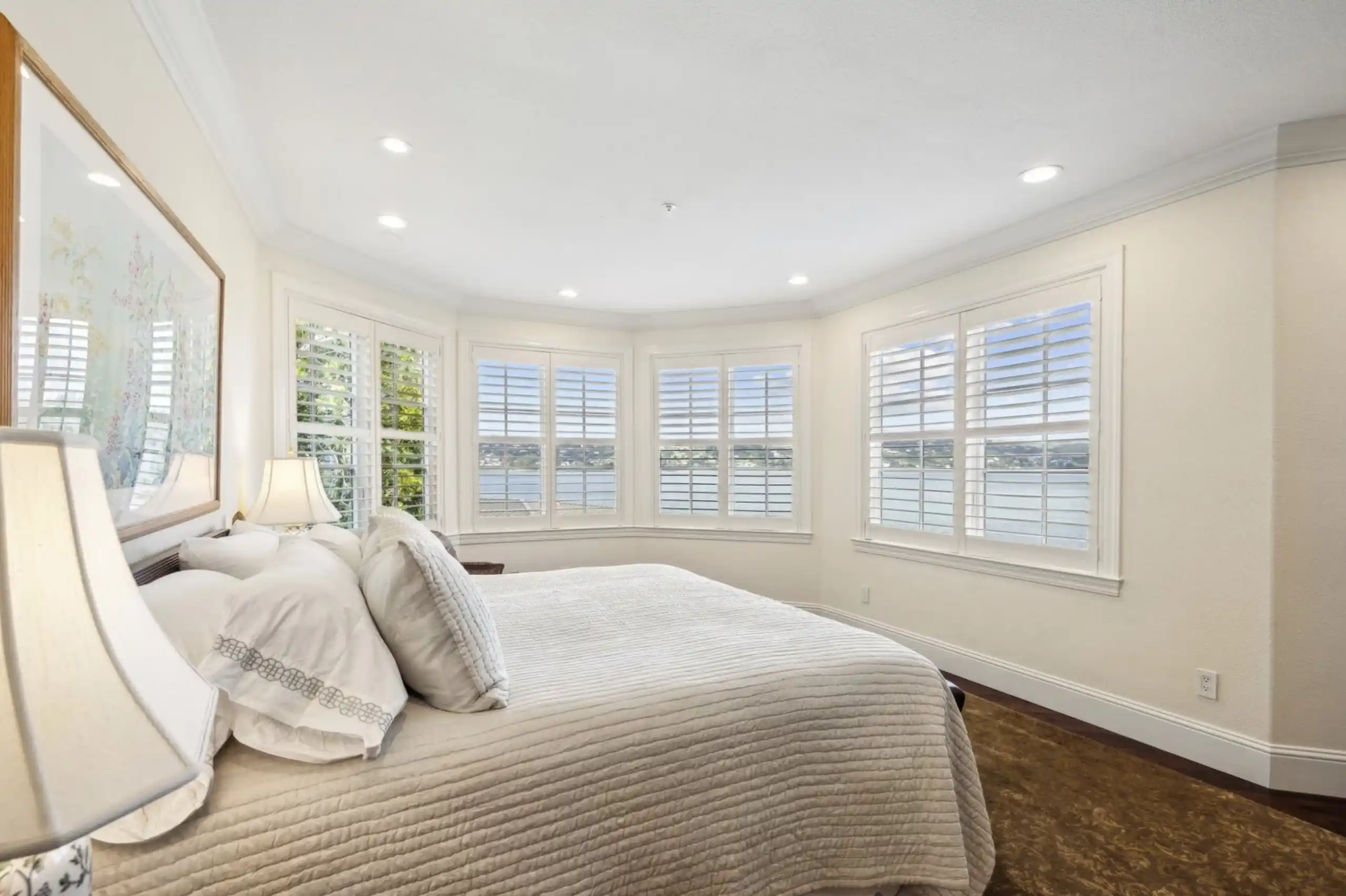 A Masterpiece of Bayfront Living – image 9