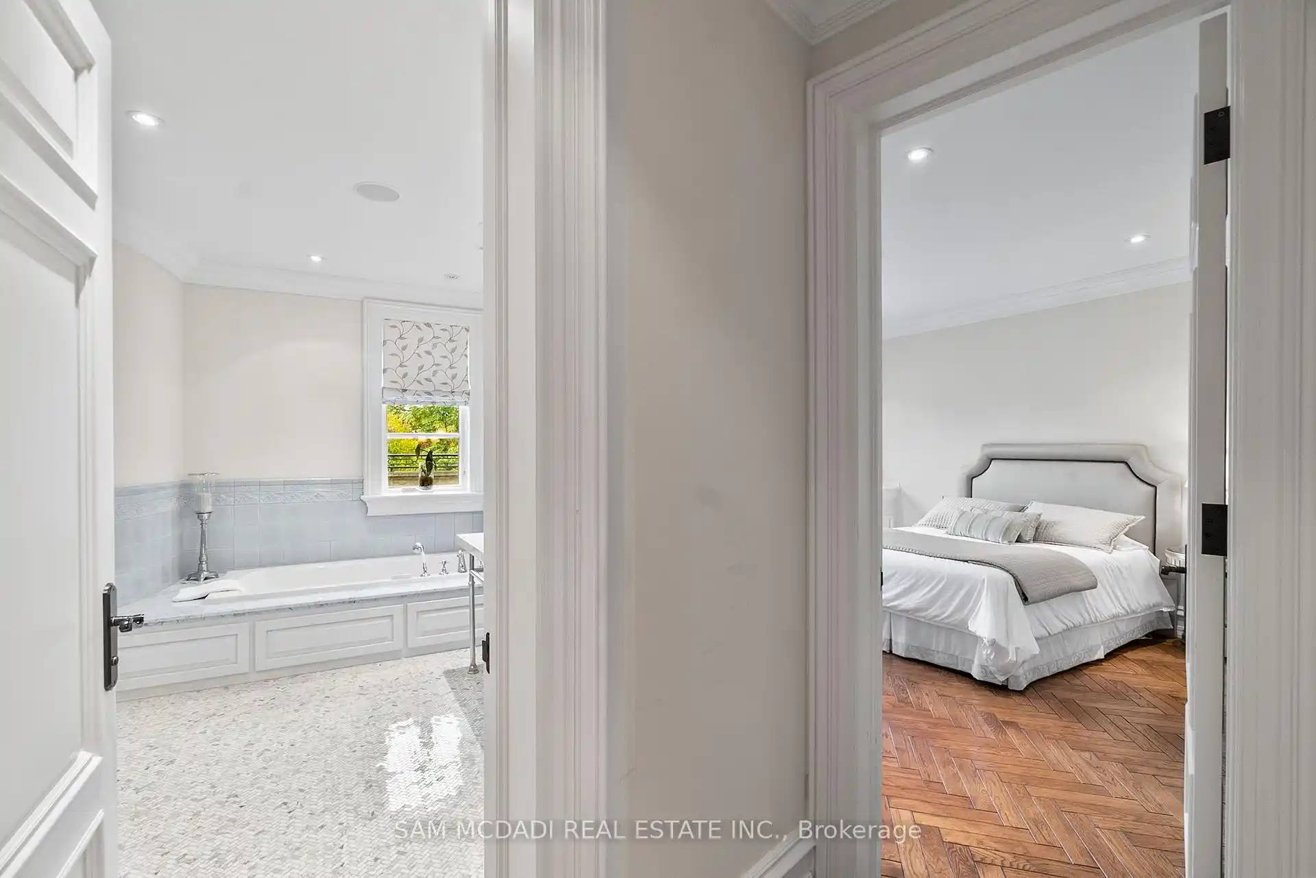 1343 Blythe Road, Mississauga (W12498050) – image 28