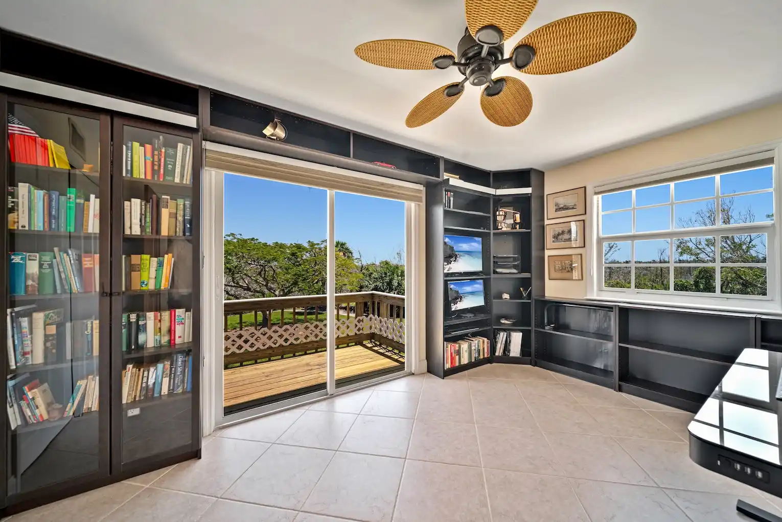 SANIBEL ISLAND - PEACEFUL SURROUNDINGS – image 31