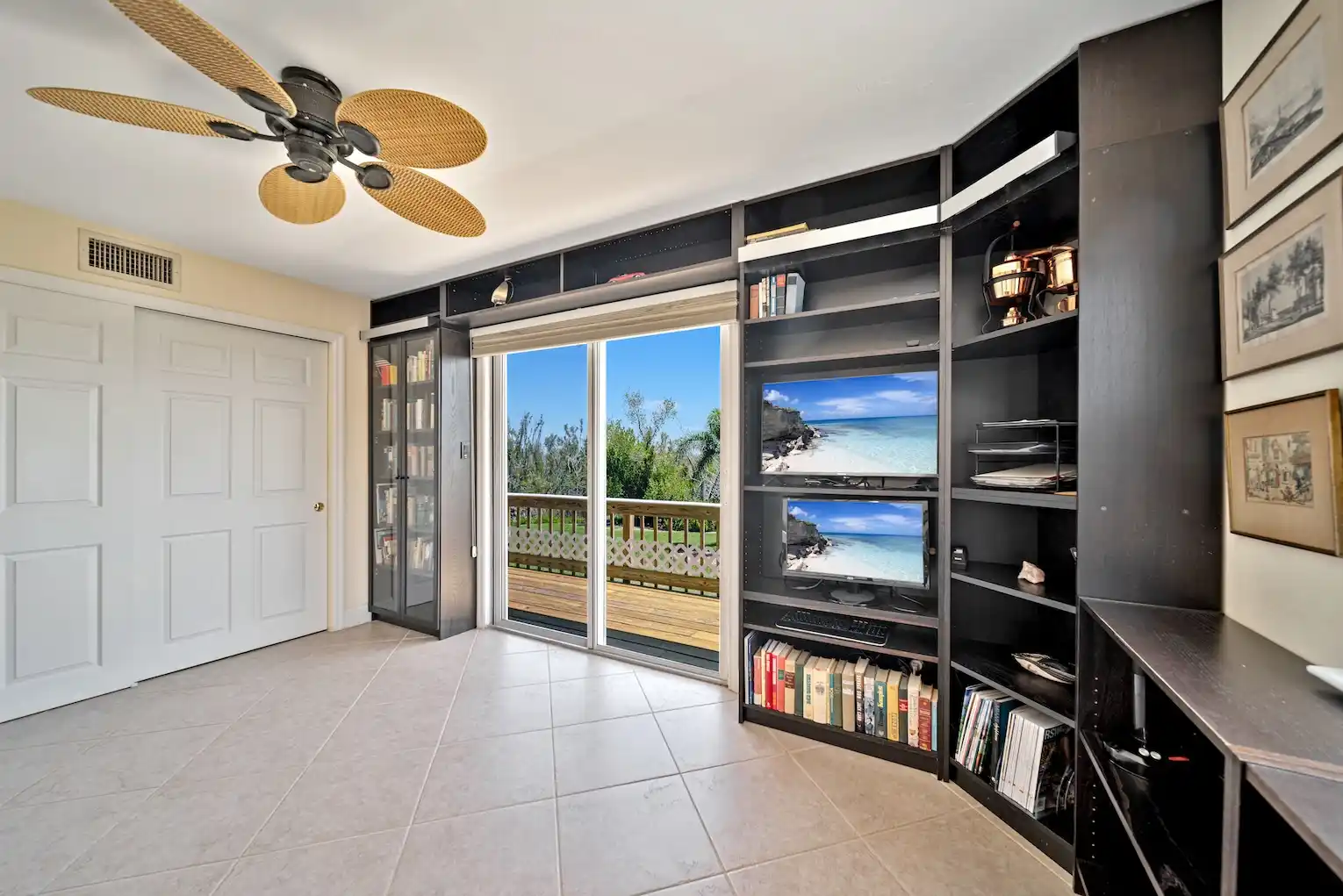 SANIBEL ISLAND - PEACEFUL SURROUNDINGS – image 33