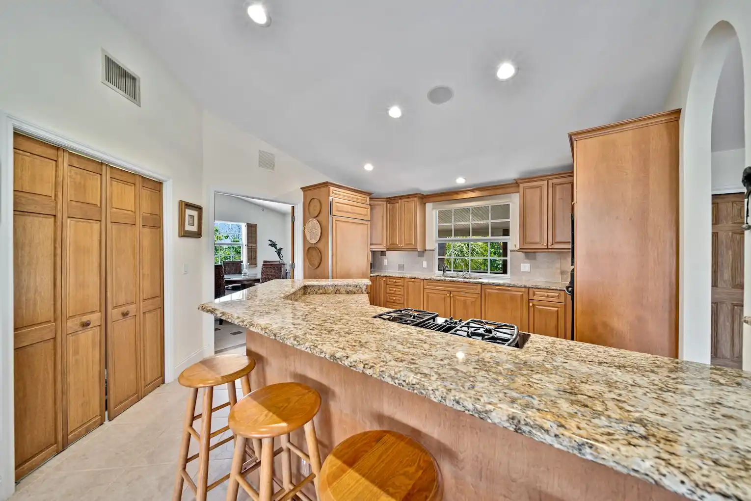 SANIBEL ISLAND - PEACEFUL SURROUNDINGS – image 11