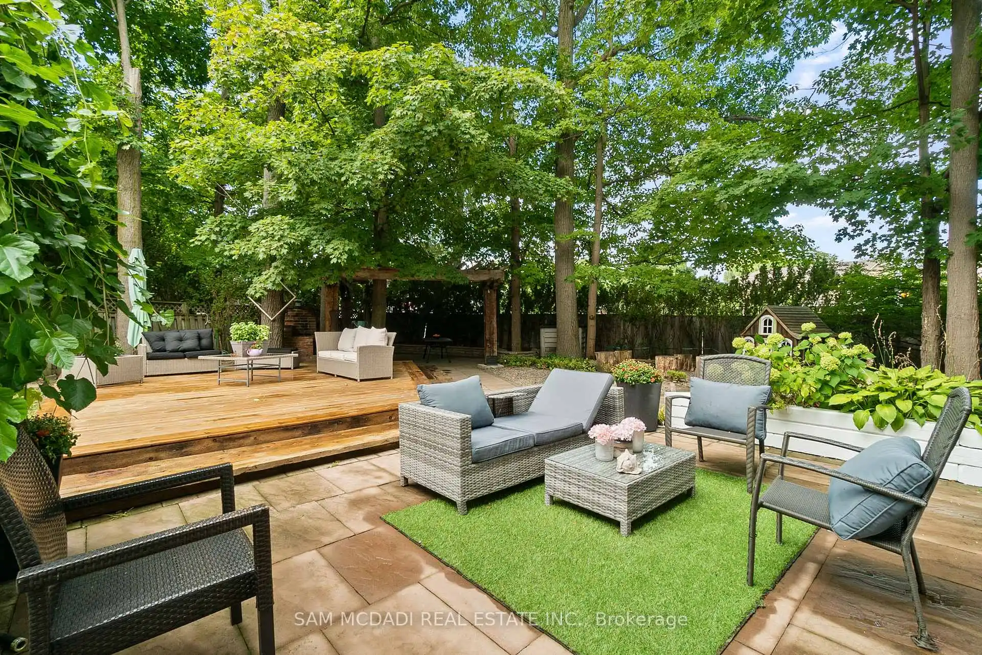 988 Tennyson Avenue, Mississauga (W12778942) – image 12