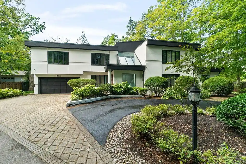 988 Tennyson Avenue, Mississauga (W12778942) – image 2