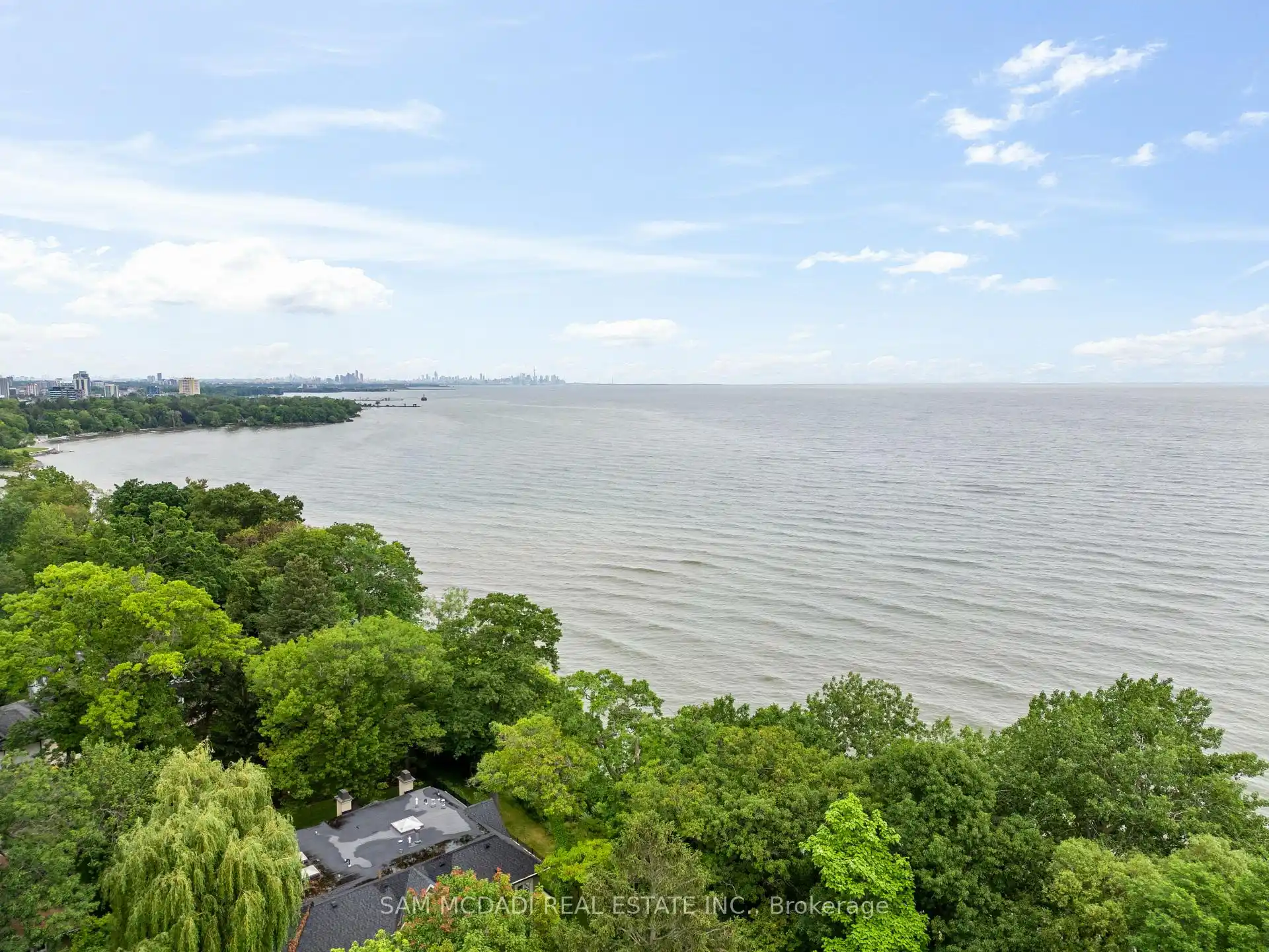 988 Tennyson Avenue, Mississauga (W12778942) – image 44