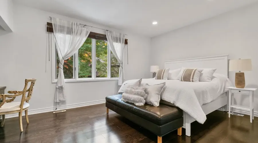 988 Tennyson Avenue, Mississauga, Ontario, L5H 2Z1, Canada, 5 Bedrooms Bedrooms, ,5 BathroomsBathrooms,Residential,For Sale,988 Tennyson Avenue,1988793