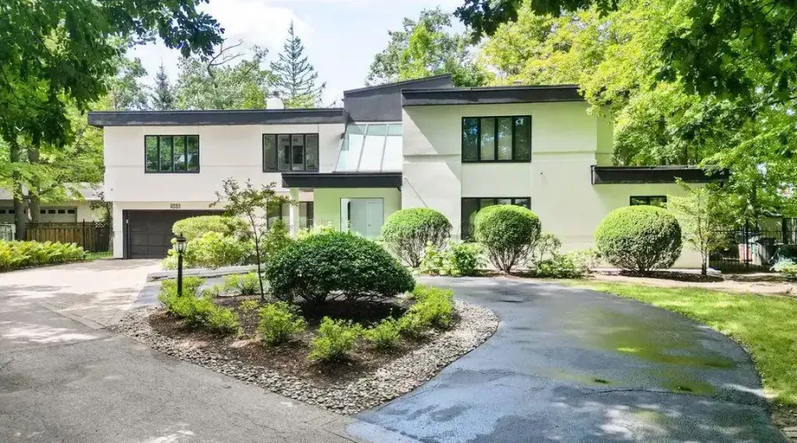 988 Tennyson Avenue, Mississauga, Ontario, L5H 2Z1, Canada, 5 Bedrooms Bedrooms, ,5 BathroomsBathrooms,Residential,For Sale,988 Tennyson Avenue,1988793