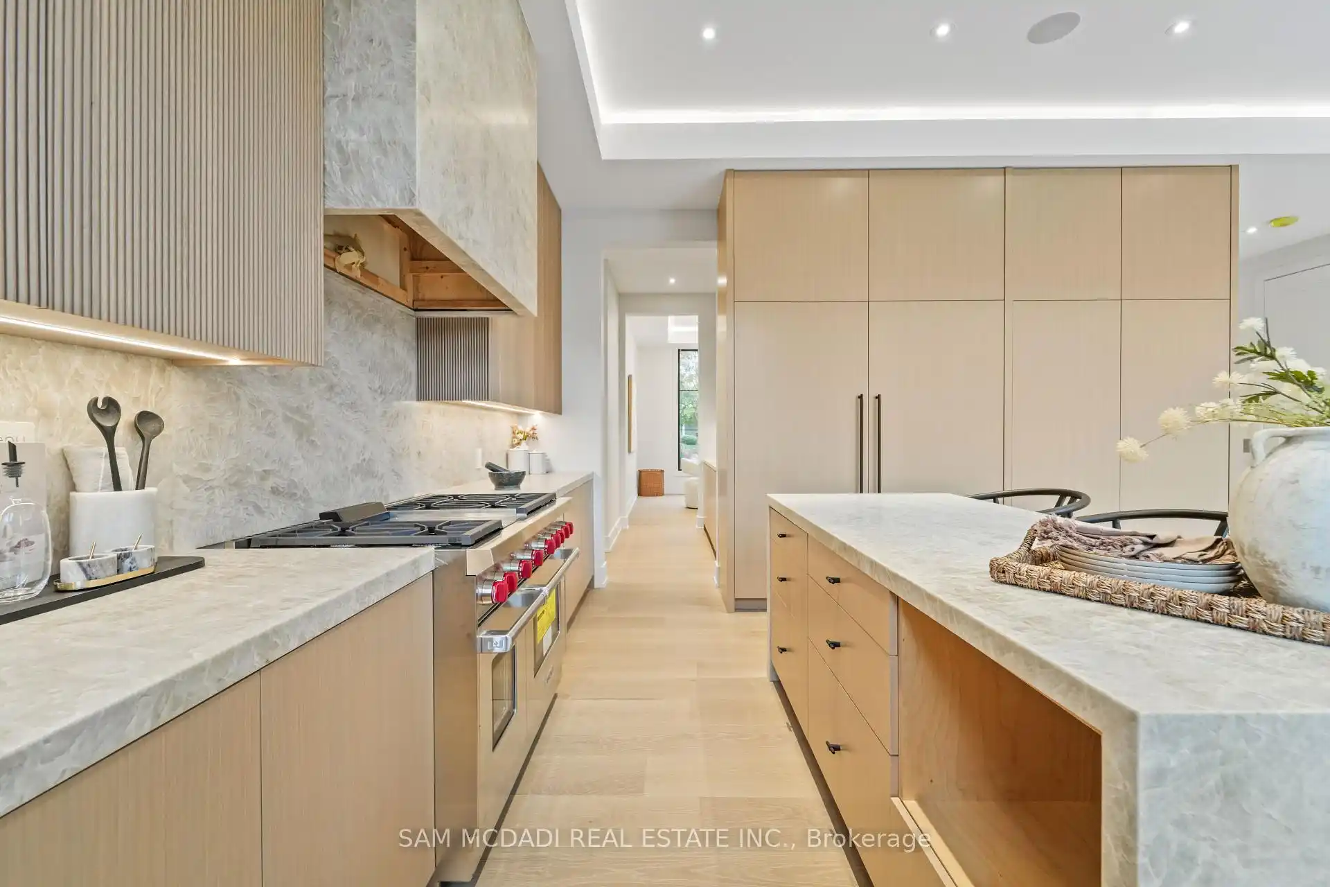 152 Third Line, Oakville (W12821740) – image 11
