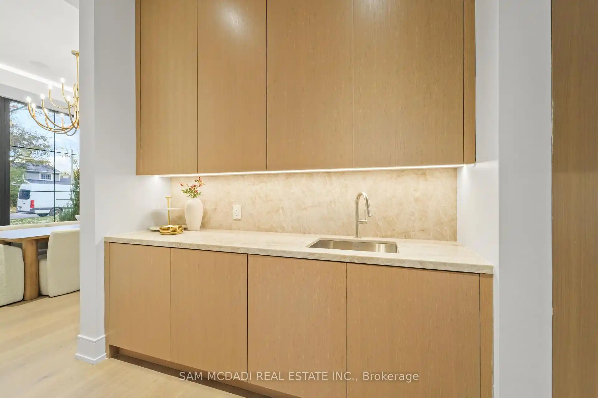 152 Third Line, Oakville (W12821740) – image 12
