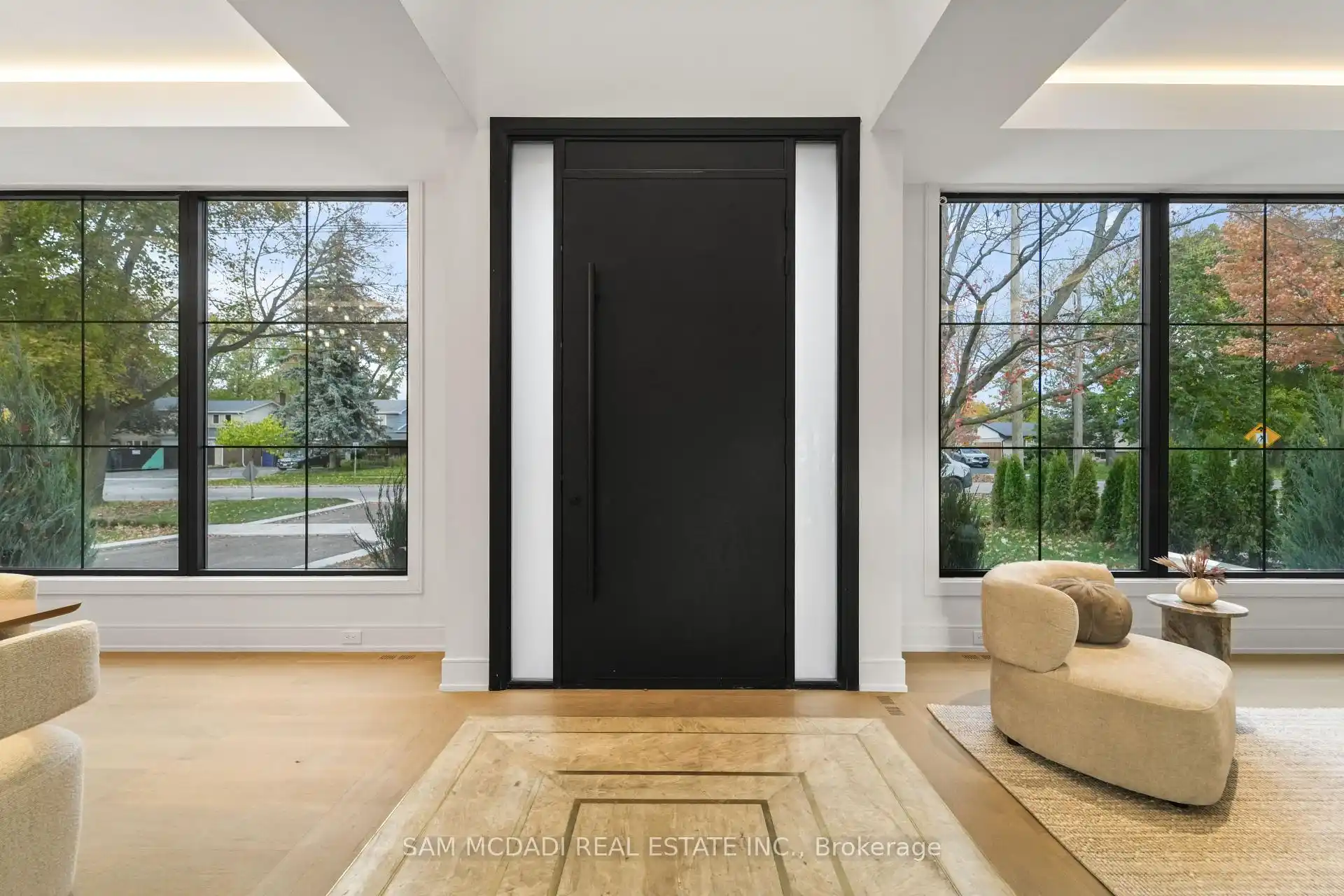 152 Third Line, Oakville (W12821740) – image 2