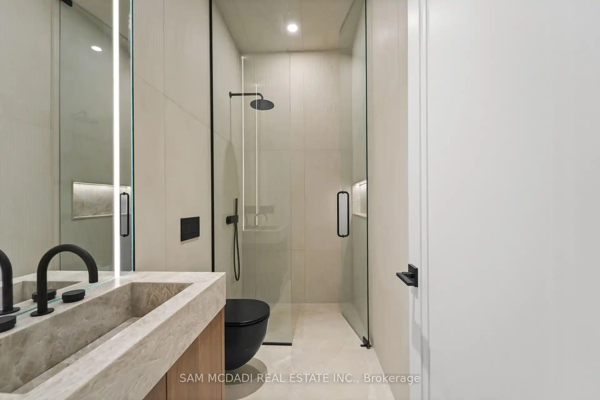 152 Third Line, Oakville (W12821740) – image 31