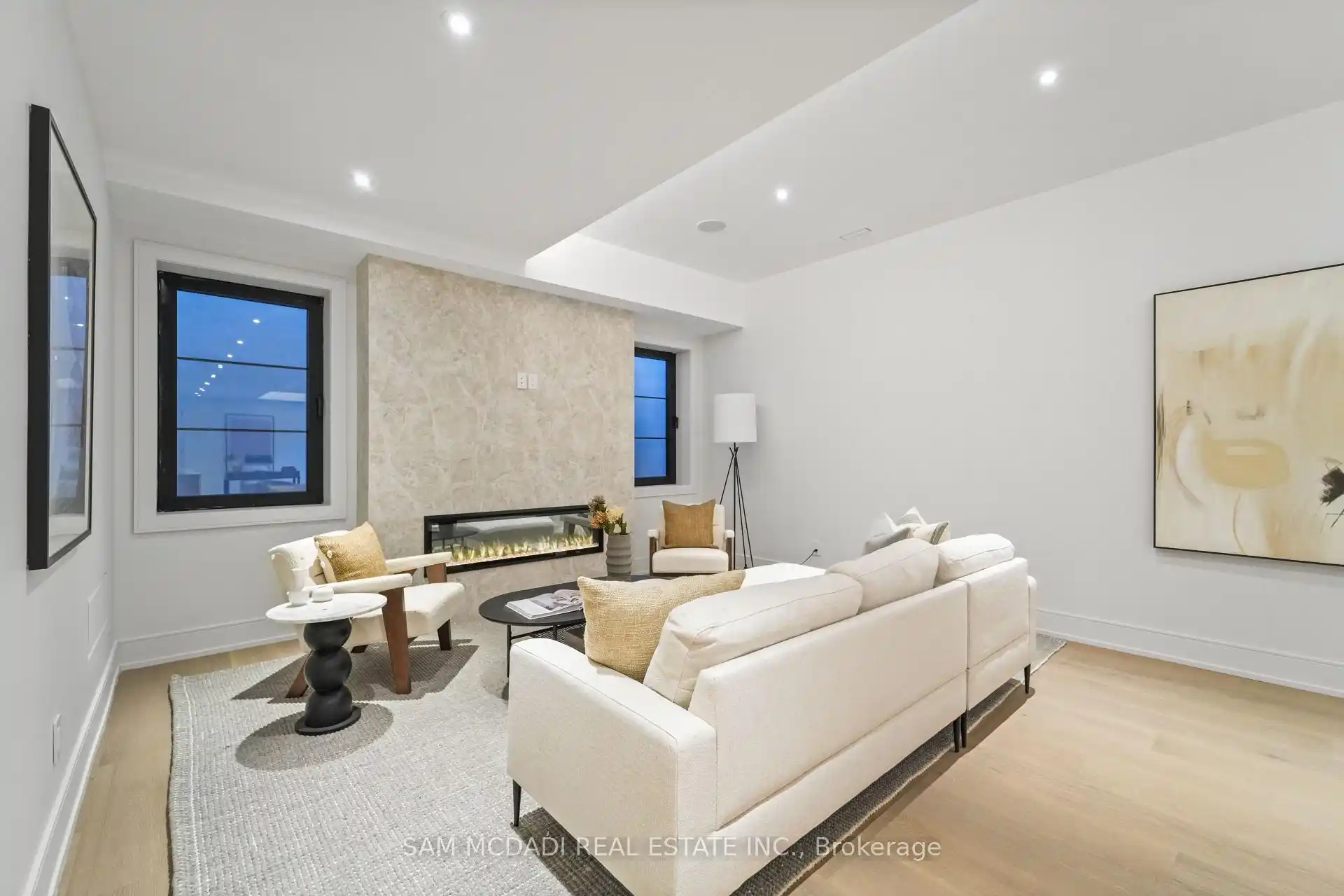 152 Third Line, Oakville (W12821740) – image 39
