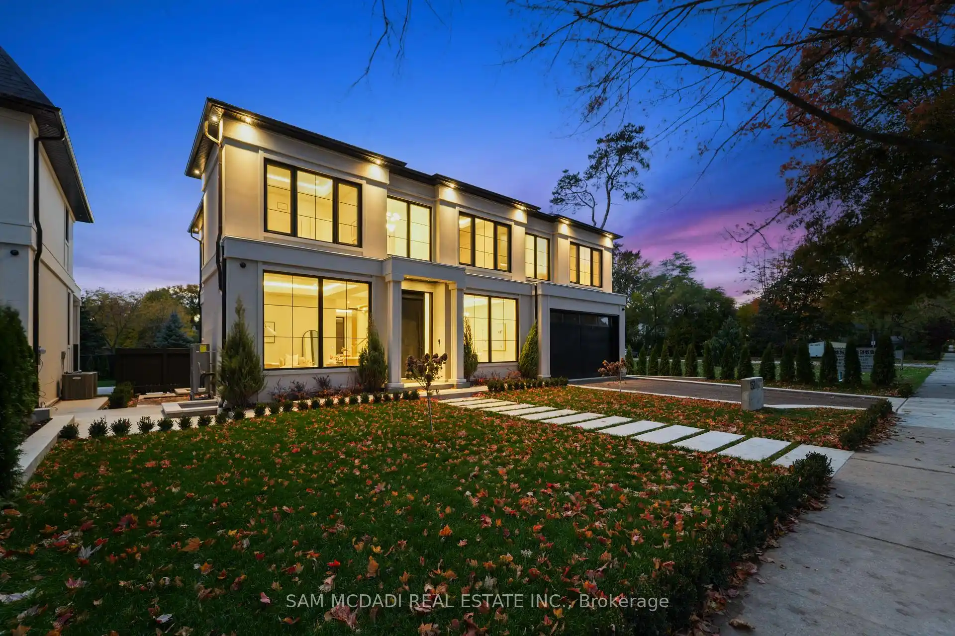 152 Third Line, Oakville (W12821740) – image 47