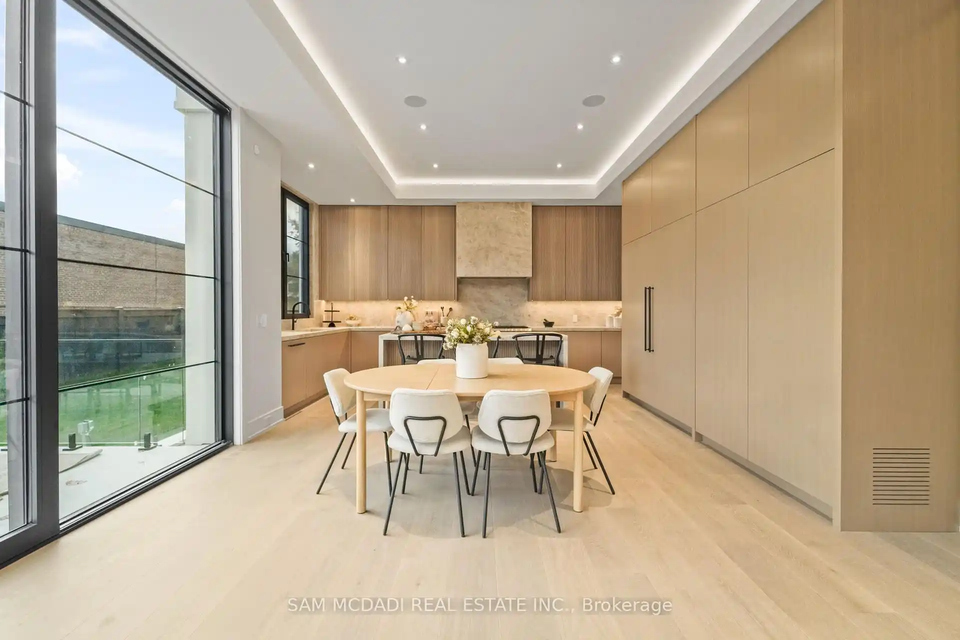 152 Third Line, Oakville (W12821740) – image 8
