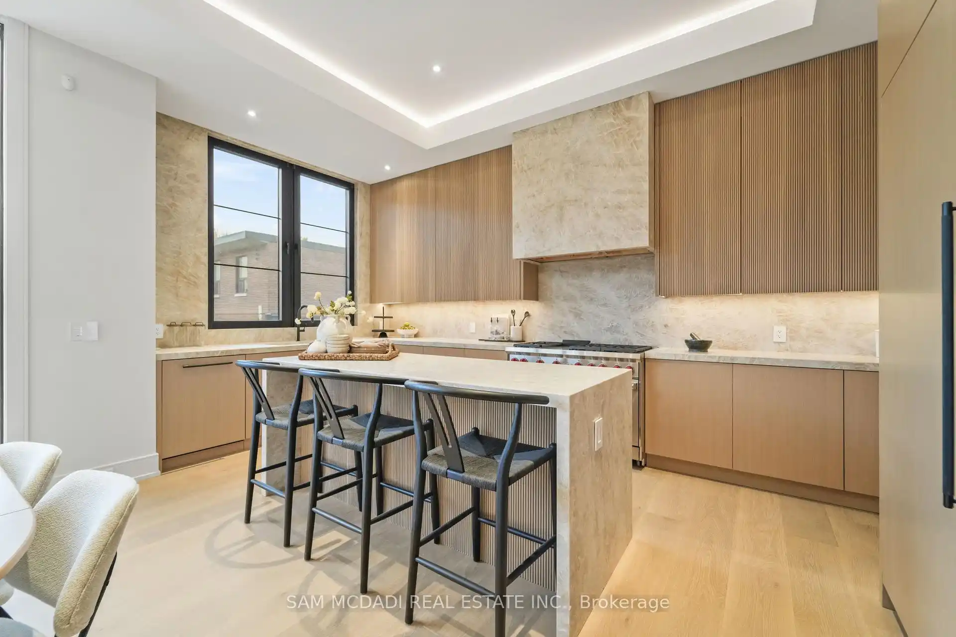152 Third Line, Oakville (W12821740) – image 9