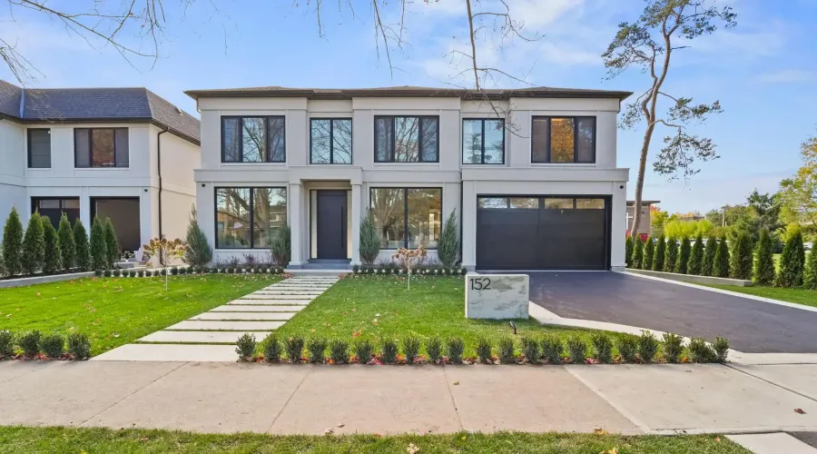 152 Third Line 152 Third Line, Oakville, Ontario, L6L 3Z8, Canada, 4 Bedrooms Bedrooms, ,6 BathroomsBathrooms,Residential,For Sale,152 Third Line,1989798
